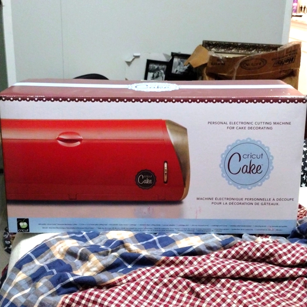 Cricut cake